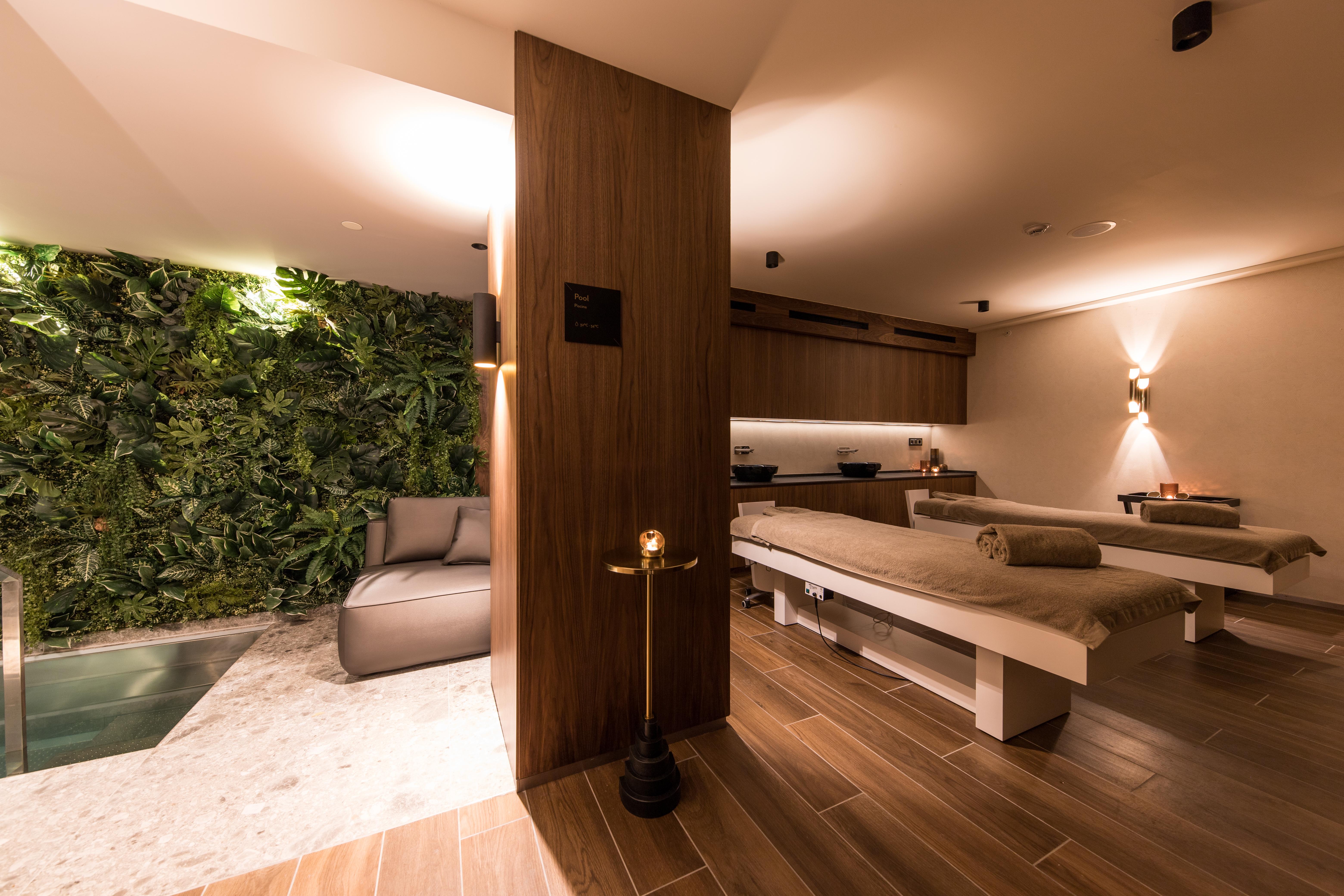 Grand Hyatt Barcelona Ξενοδοχείο Εξωτερικό φωτογραφία The Spa at The Ivy Collection